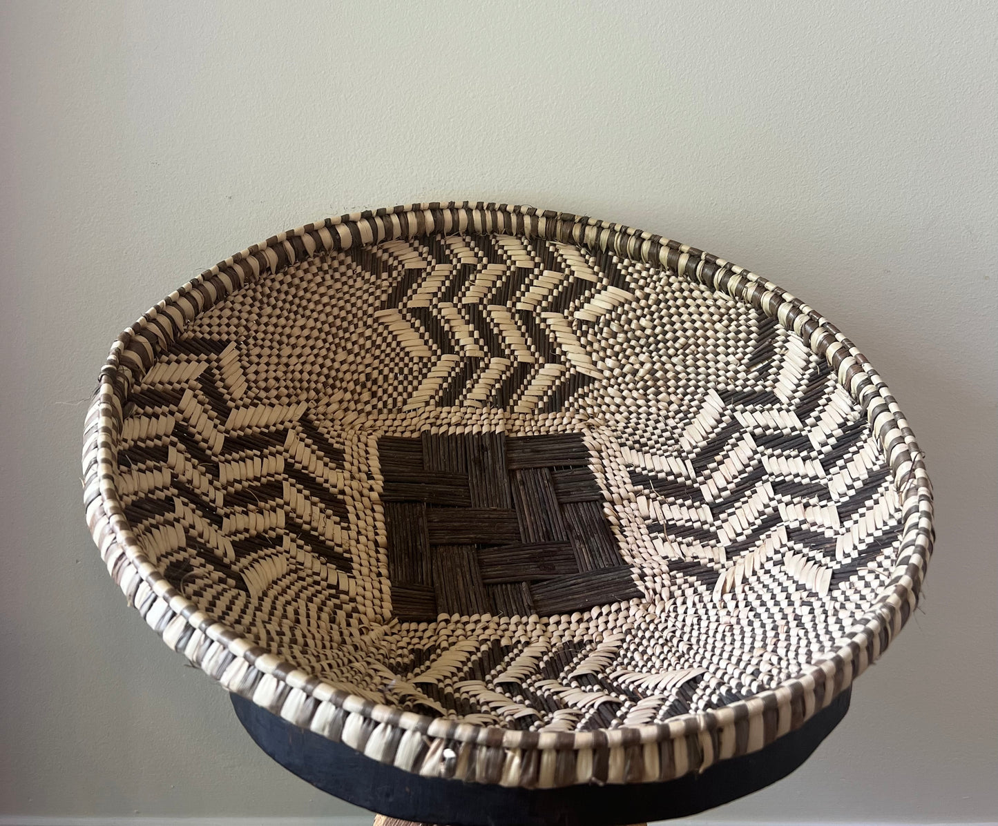 Tonga Wall basket 13’’